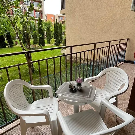 Golf Club & Orchid Noks Mia Apartment *