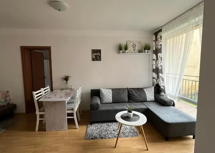 Golf Club & Orchid Noks Mia